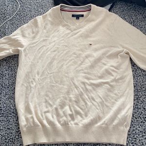 Tommy Hilfiger sweater